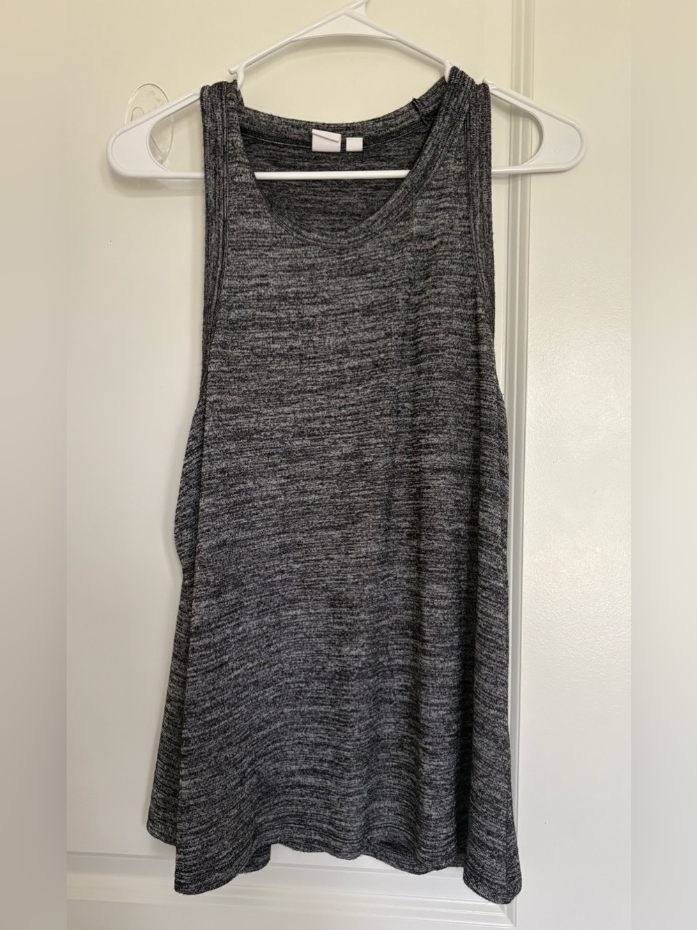 GAP Charcoal Gray Marled Women's Tank Top. Size M